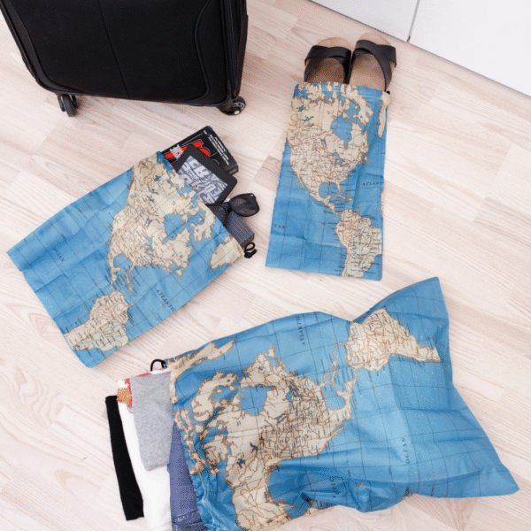 Kikkerland Travel Bag set - Image 4