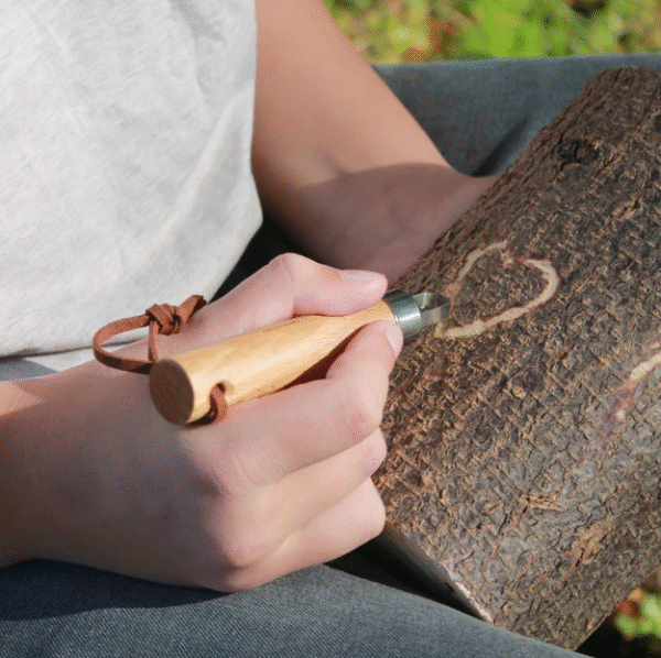 Kikkerland Huckleberry Wood Carving Tool - Image 6