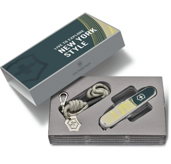 35. Victorinox, Companion en Neck Cord, New York Style, pocket knive - Image 7
