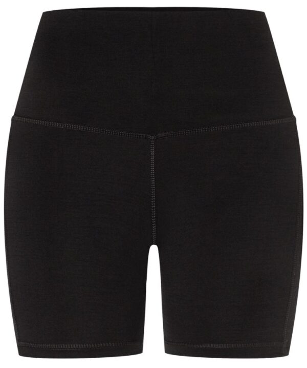 SuperNatural Liquid Flow women's short